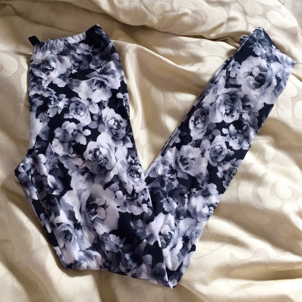 Black Rose Leggings